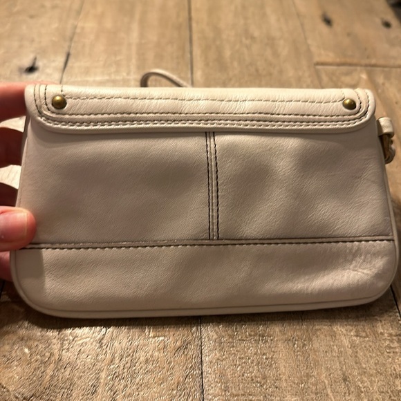 Coach Gigi White Leather 65th Anniversary Turnlock Wristlet - Coin Wallet - Picture 5 of 9